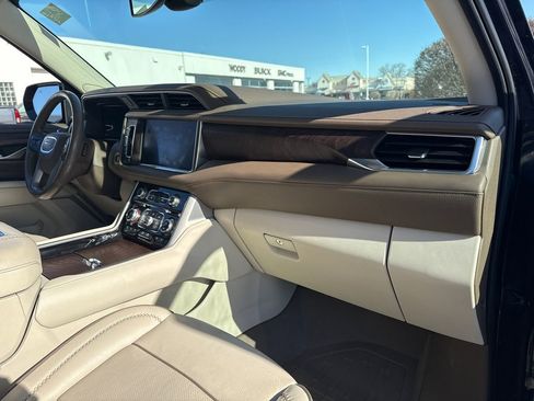 Used 2022 GMC Yukon Denali w/ Max Trailering Package image 40