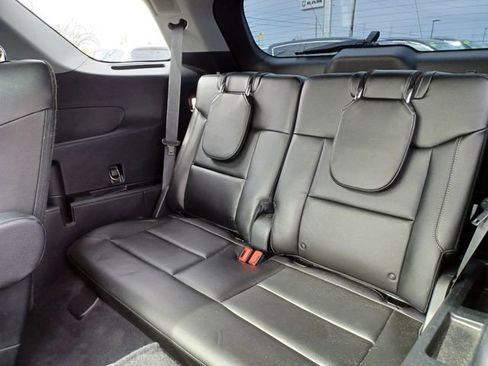 Used 2022 Ford Explorer Limited w/ Equipment Group 301A AWD/4WD image 34