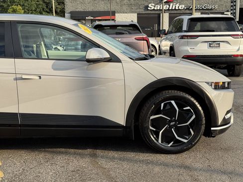 Used 2024 Hyundai Ioniq 5 SEL AWD/4WD image 13