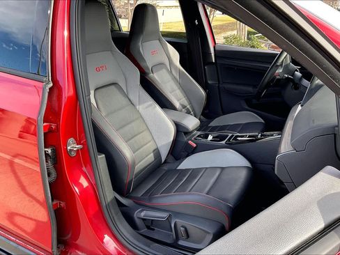 Used 2023 Volkswagen GTI SE image 7
