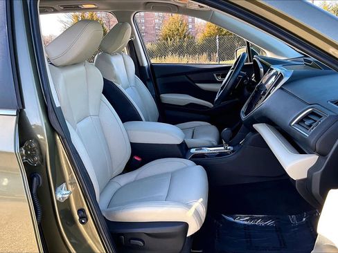 Used 2023 Subaru Ascent Limited w/ Technology Package image 8