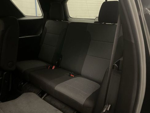 Used 2023 Chevrolet Traverse LT w/ LPO, Floor Liner Package image 28