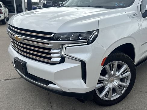 Used 2024 Chevrolet Suburban High Country w/ Max Trailering Package AWD/4WD image 2