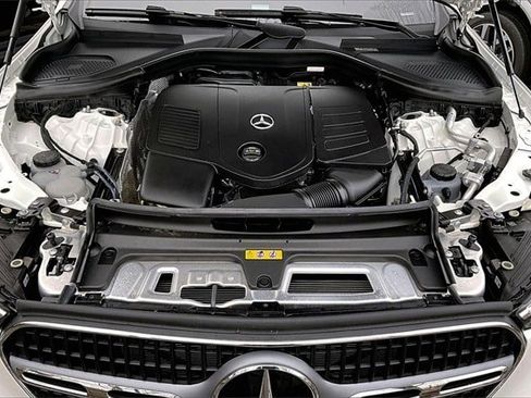 Certified 2025 Mercedes-Benz GLC 300 4MATIC image 33