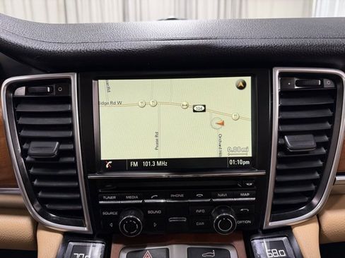 Used 2016 Porsche Panamera Edition image 15