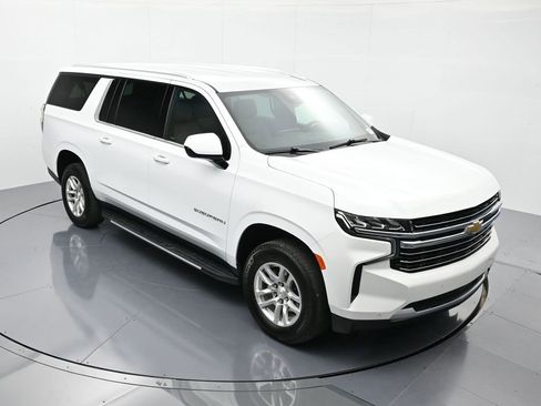 Used 2024 Chevrolet Suburban LT image 31