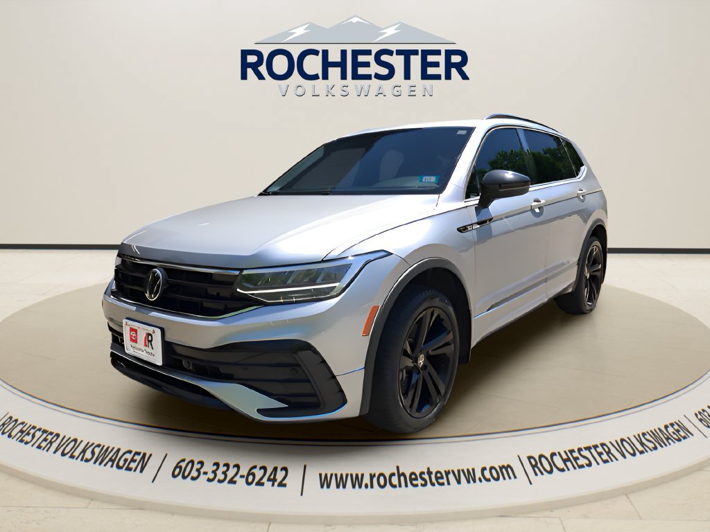 Used 2024 Volkswagen Tiguan SE R-Line AWD/4WD image 1