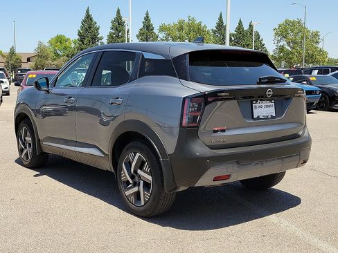 Used 2025 Nissan Kicks SV FWD image 8
