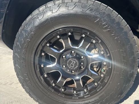 Used 2018 Toyota 4Runner SR5 image 5