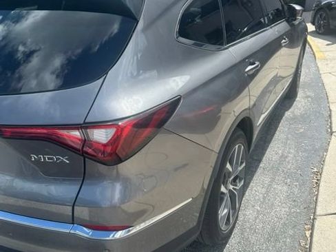 Used 2024 Acura MDX w/ Technology Package FWD image 3
