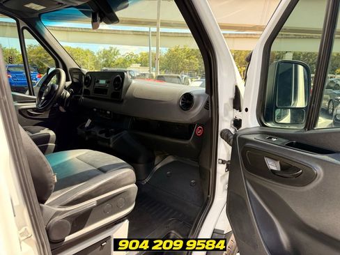 Used 2019 Mercedes-Benz Sprinter 2500 image 29