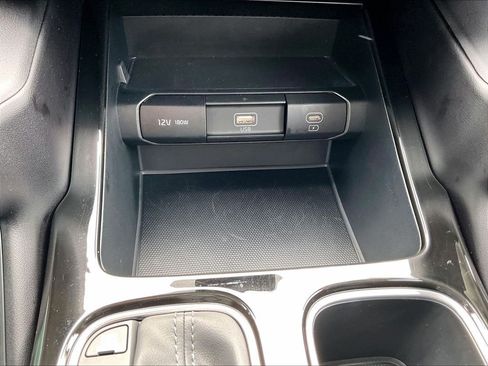 Used 2025 Kia Telluride LX FWD image 24