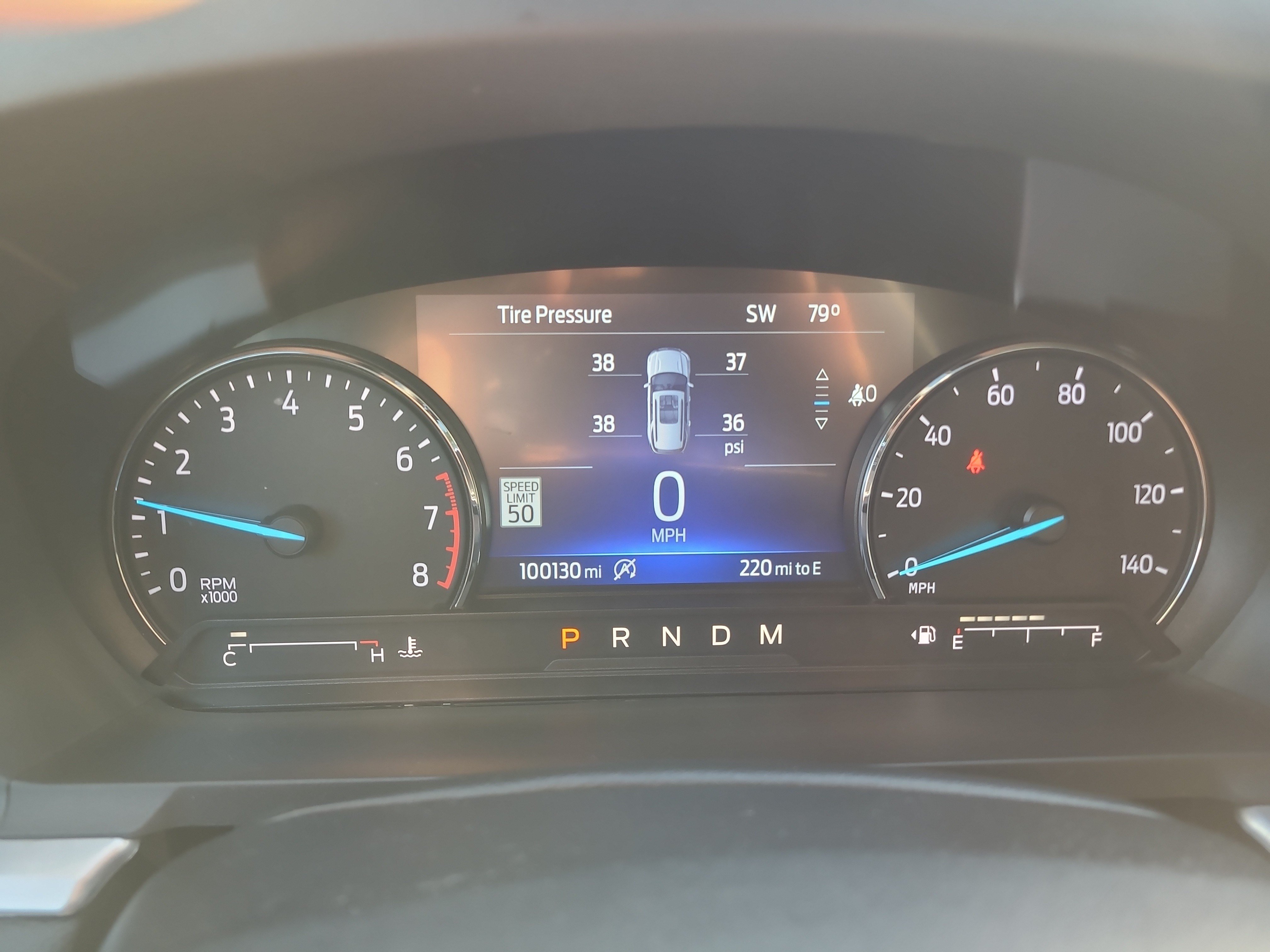 Used 2021 Ford Explorer XLT w/ Equipment Group 202A AWD/4WD image 23