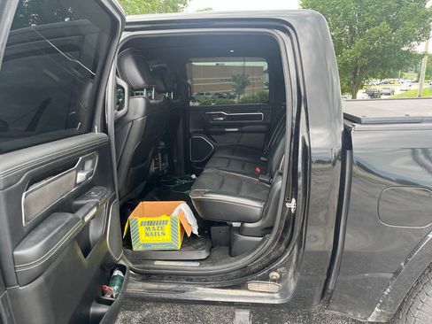 Used 2019 RAM 1500 Laramie AWD/4WD image 11