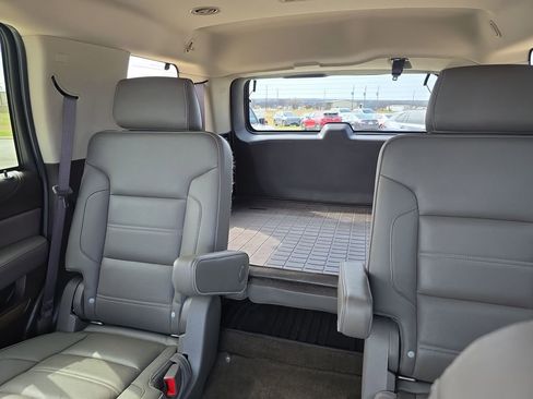 Used 2018 GMC Yukon Denali w/ Denali Ultimate Package image 8