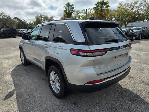 New 2026 Jeep Grand Cherokee Laredo X AWD/4WD image 4