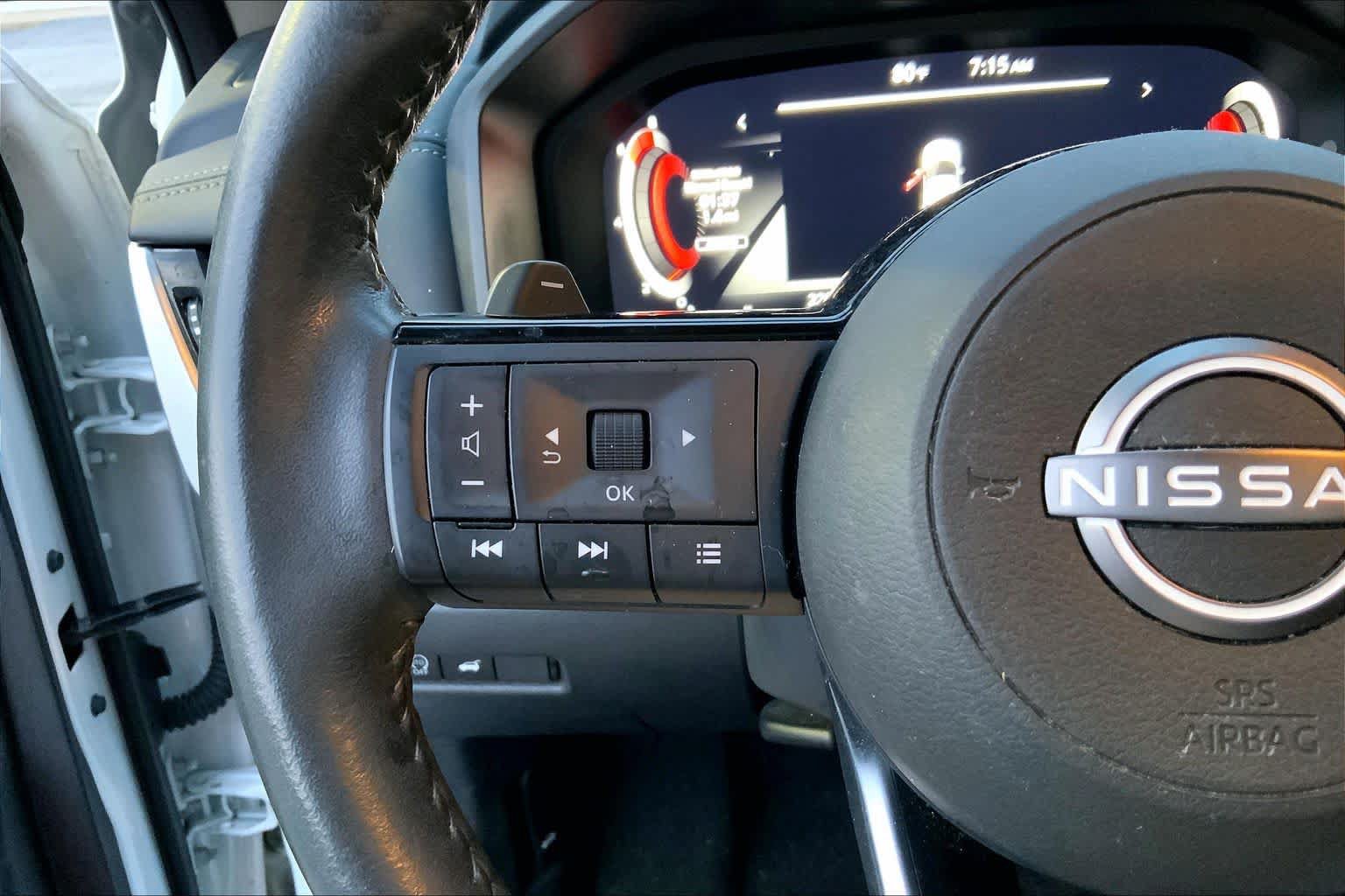 Used 2024 Nissan Rogue SL AWD/4WD image 21