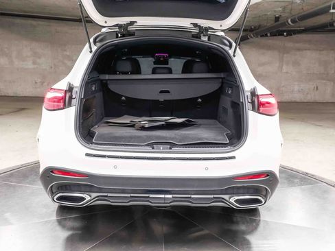 Used 2025 Mercedes-Benz GLC 350e 4MATIC image 31