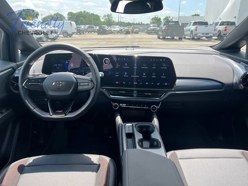 New 2026 Chevrolet Equinox EV RS AWD/4WD image 11