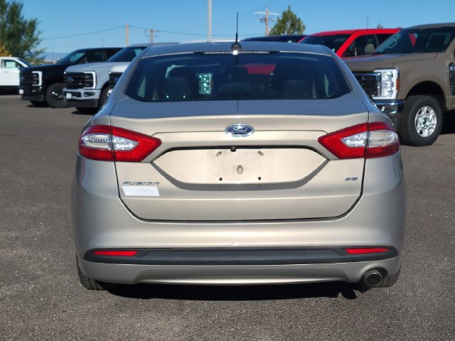 Used 2015 Ford Fusion SE FWD image 10