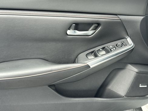 Used 2021 Nissan Sentra SR w/ SR Premium Package FWD image 14