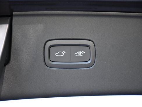 New 2025 Volvo EX90 Ultra image 29