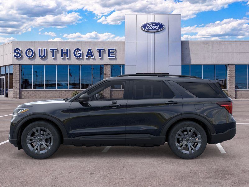 Used 2026 Ford Explorer Active w/ Active Comfort Package AWD/4WD image 3