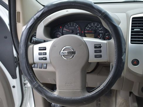 Used 2017 Nissan Frontier SV RWD image 12