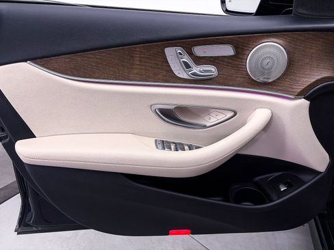 Used 2022 Mercedes-Benz E 350 Sedan image 18