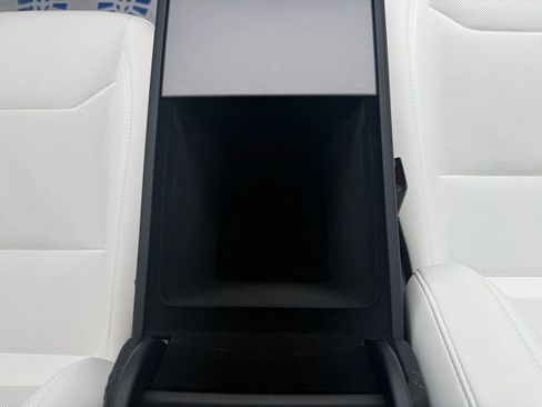 Used 2026 Tesla Model Y 2WD image 25