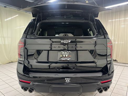 Certified 2025 Chevrolet Suburban Z71 image 8