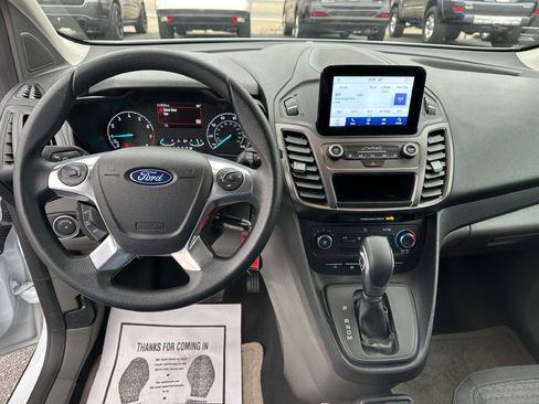 Used 2022 Ford Transit Connect XLT image 13