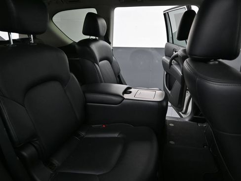 Used 2024 Nissan Armada SL w/ Captain's Chairs Package RWD image 28