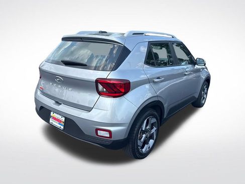 Certified 2023 Hyundai Venue SEL FWD image 5
