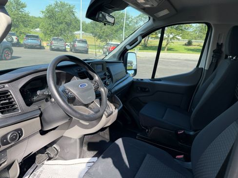 Used 2024 Ford Transit 250 Low Roof w/ Exterior Upgrade Package RWD image 12