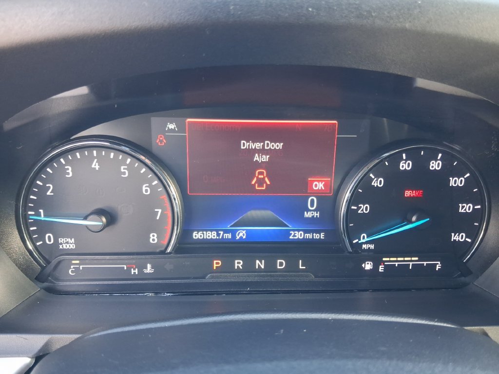Used 2021 Ford Explorer XLT w/ Equipment Group 202A RWD image 19
