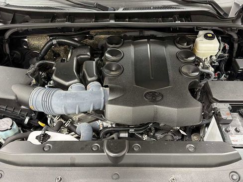 Certified 2023 Toyota 4Runner TRD Off-Road image 30