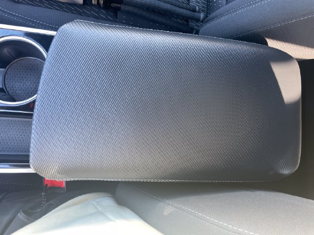 Used 2025 Chevrolet Equinox LT w/ Safety and Technology Package FWD image 17