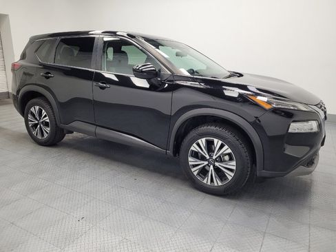 Used 2022 Nissan Rogue SV FWD image 11