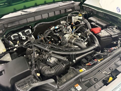 Used 2025 Ford Bronco Badlands AWD/4WD image 31