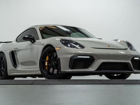 Used 2020 Porsche 718 Cayman GT4 image 32