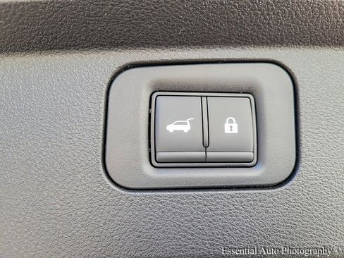 New 2026 Nissan Armada SL w/ Captain's Chari Seat Package image 17