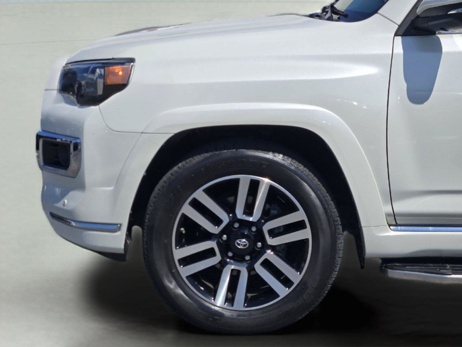 Used 2018 Toyota 4Runner Limited RWD image 9