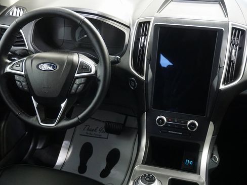 Used 2023 Ford Edge SEL image 28