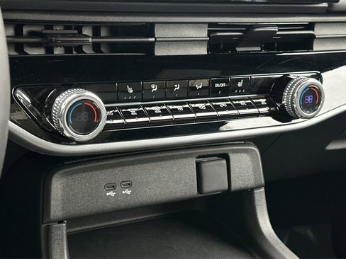 Certified 2025 Honda Prologue Touring image 24