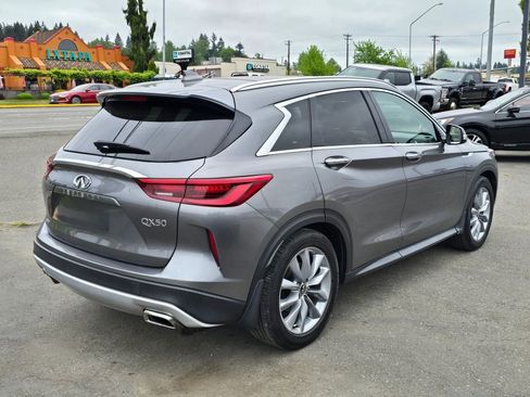 Used 2019 INFINITI QX50 Luxe w/ Cargo Package AWD/4WD image 7