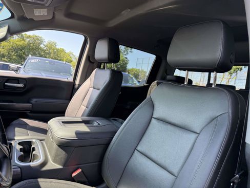 Certified 2022 Chevrolet Silverado 1500 LTZ w/ LTZ Convenience Package II AWD/4WD image 11