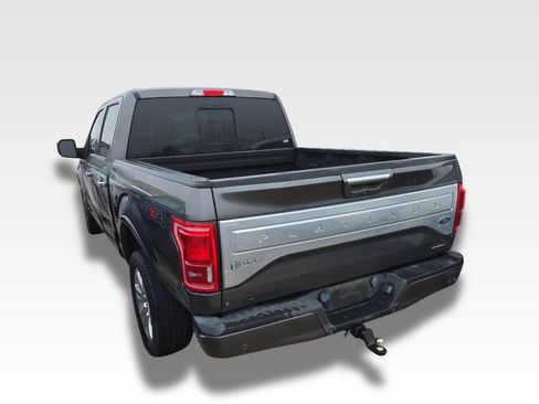 Used 2015 Ford F150 Platinum w/ Equipment Group 701A Luxury AWD/4WD image 3