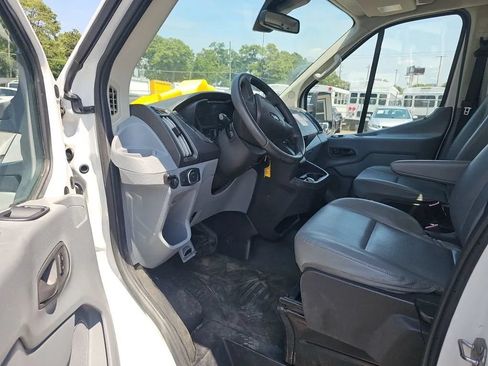 Used 2018 Ford Transit 250 138 RWD image 10