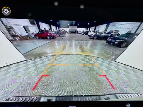 Used 2023 Chevrolet Colorado W/T image 18